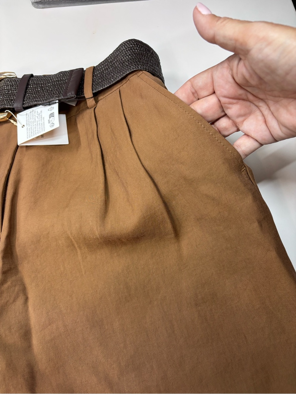 Women's High-Waist Brown Tailored Shorts with Belt - Picture 3 of 15